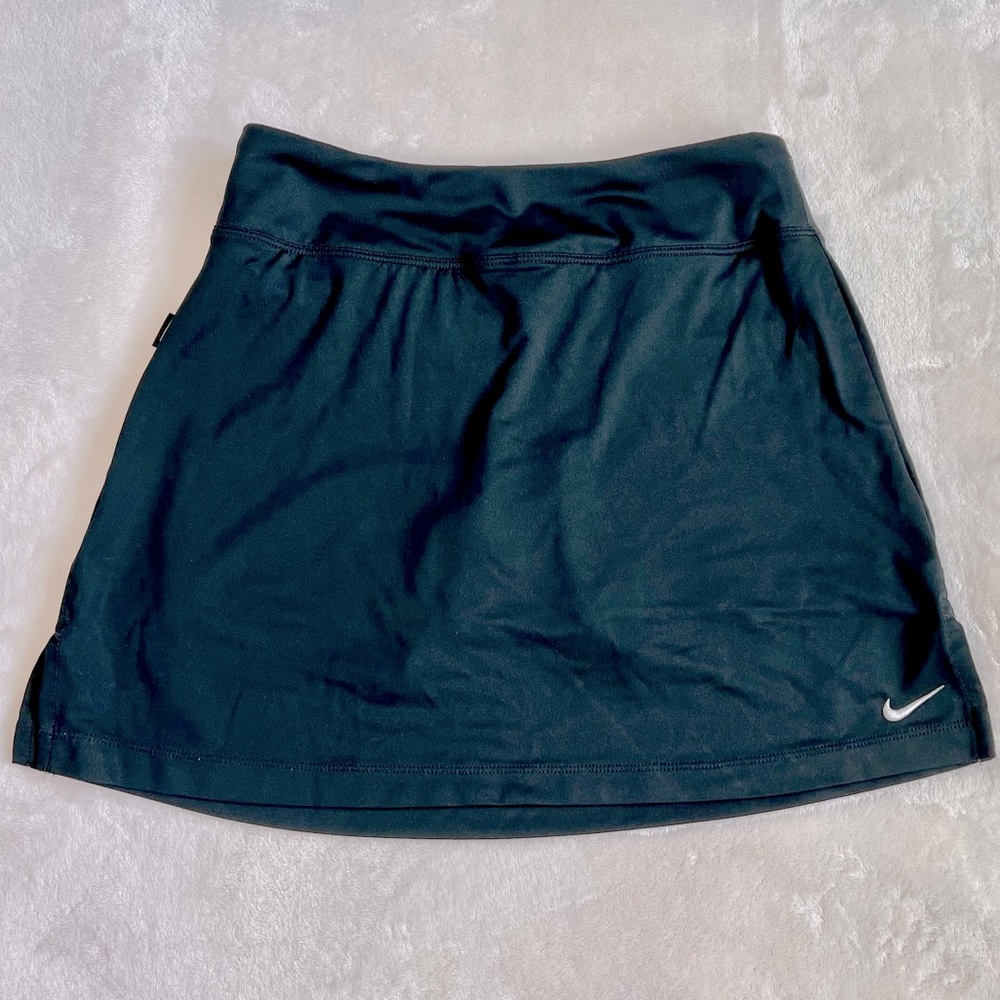 🎾 Versatile Nike Tennis Skirt in Basic Black